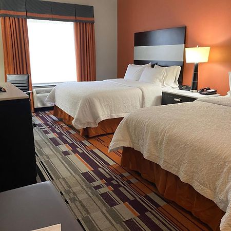 Hampton Inn By Hilton Leesville Fort Johnson Exterior foto