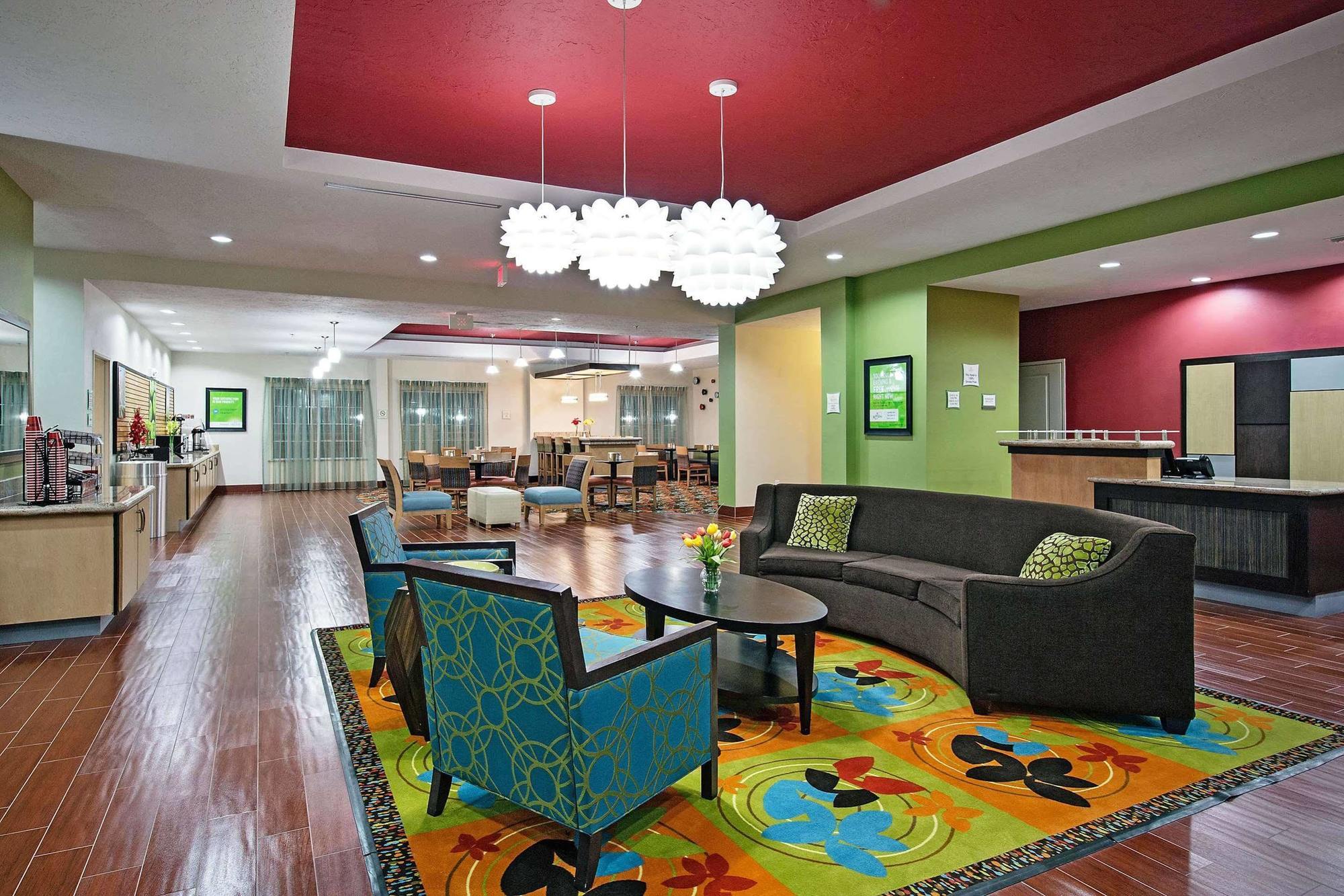 Hampton Inn By Hilton Leesville Fort Johnson Exterior foto